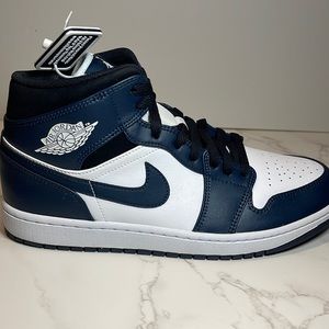Jordan 1 MID “Armory Navy”